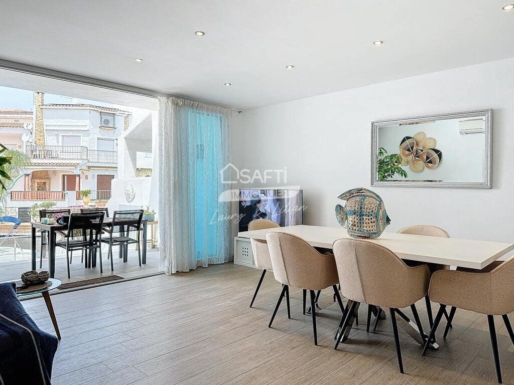 3 soveværelse Villa til salg i Empuriabrava - € 549.000 (Ref: 9174075)