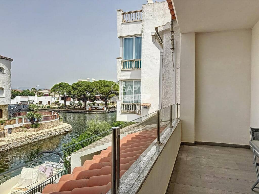 3 soveværelse Villa til salg i Empuriabrava - € 549.000 (Ref: 9174075)
