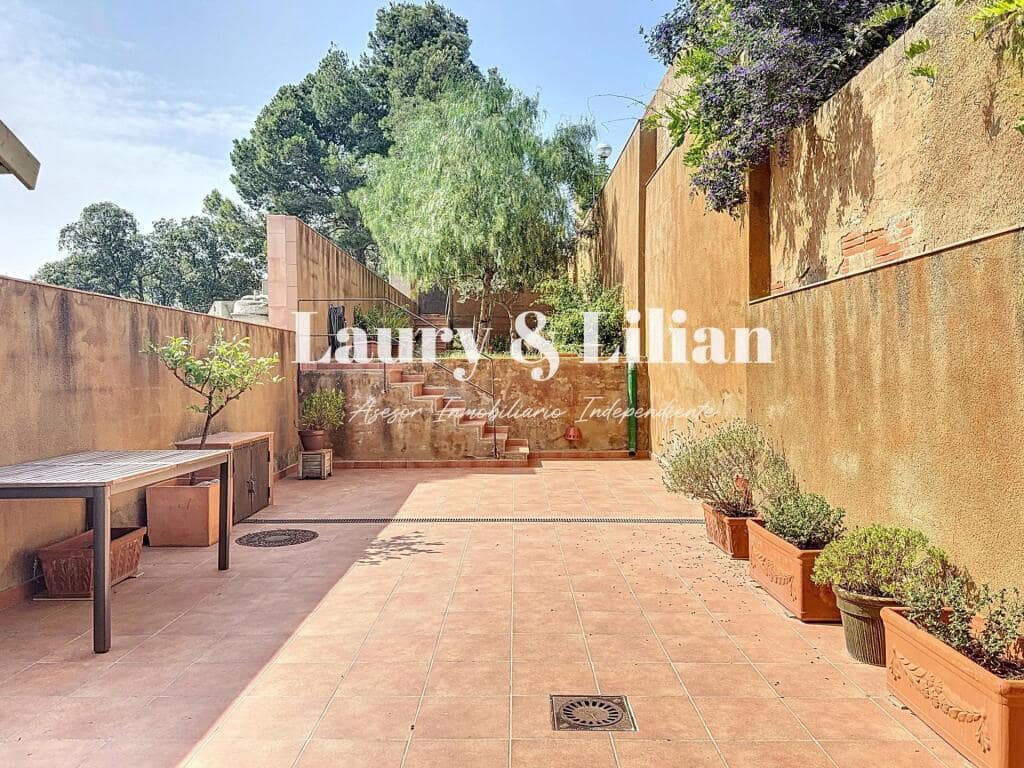 3 bedroom Villa for sale in Vilamaniscle with garage - € 350,000 (Ref: 9174083)