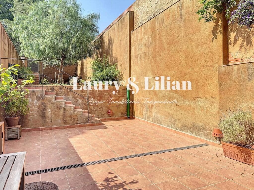 3 bedroom Villa for sale in Vilamaniscle with garage - € 350,000 (Ref: 9174083)