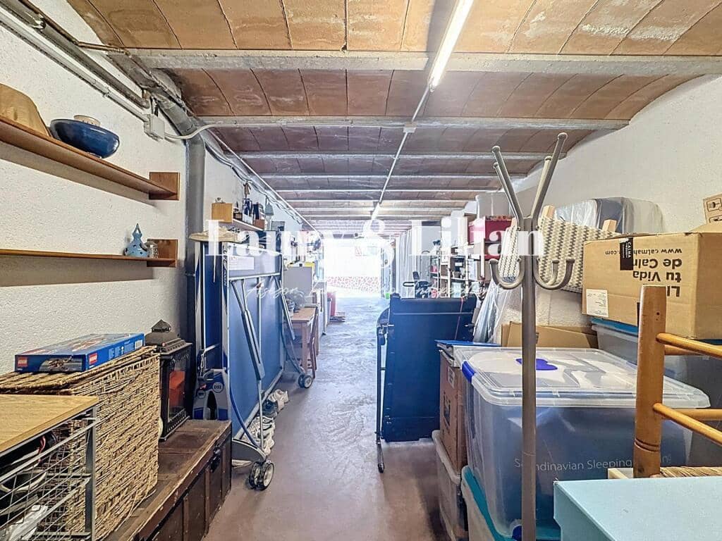 3 bedroom Villa for sale in Vilamaniscle with garage - € 350,000 (Ref: 9174083)