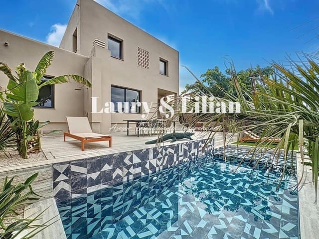 4 sypialnia Willa na sprzedaż w Empuriabrava, Castelló d'Empúries z basenem - 1 450 000 € (Ref: 9174085)