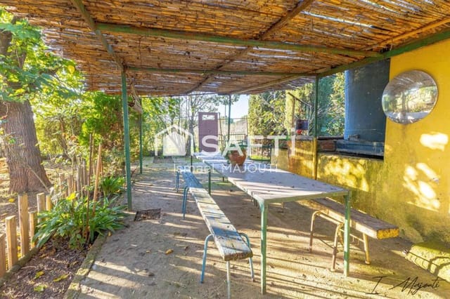 Grunde uden byggetilladelser til salg i Cruïlles Monells i Sant Sadurní de I'Heura - € 85.000 (Ref: 9174088)