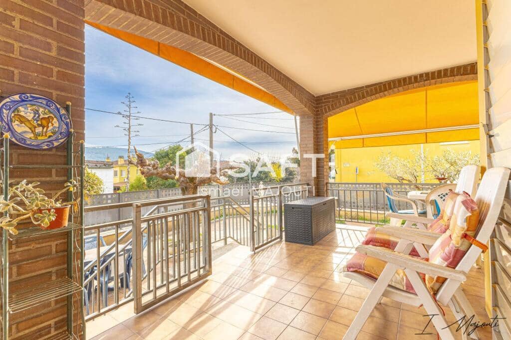 4 soverom Villa til salgs i Sant Julia de Ramis med garasje - € 469 000 (Ref: 9174089)