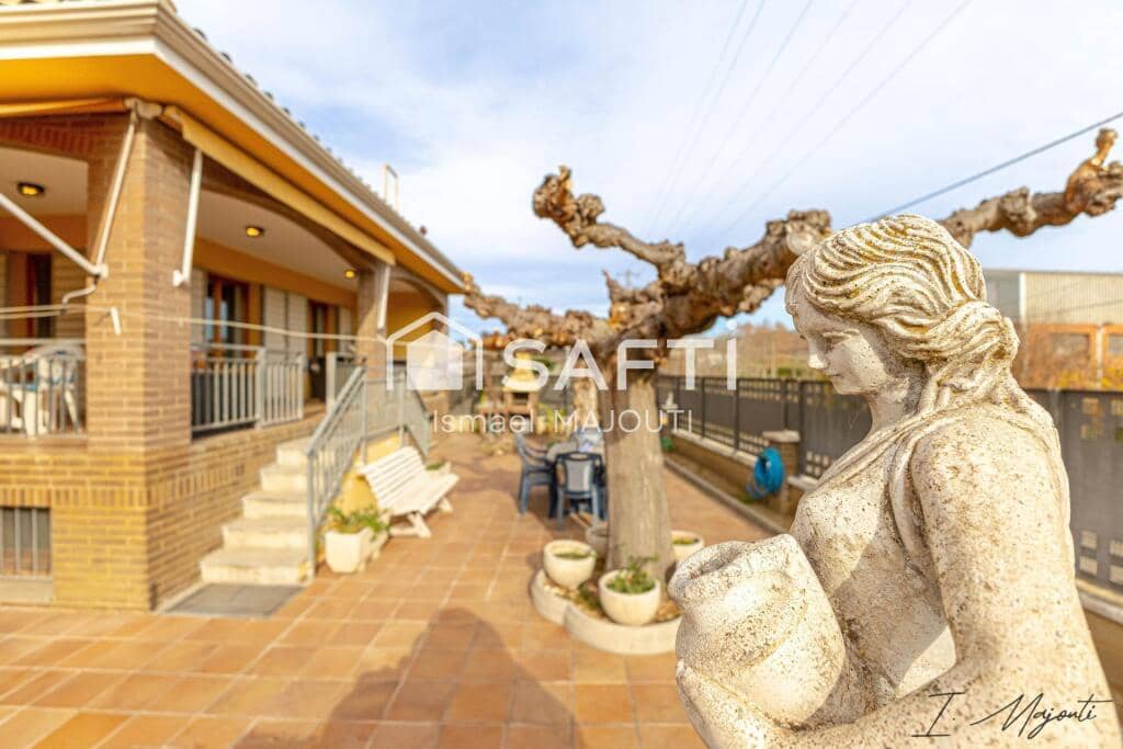 4 soverom Villa til salgs i Sant Julia de Ramis med garasje - € 469 000 (Ref: 9174089)