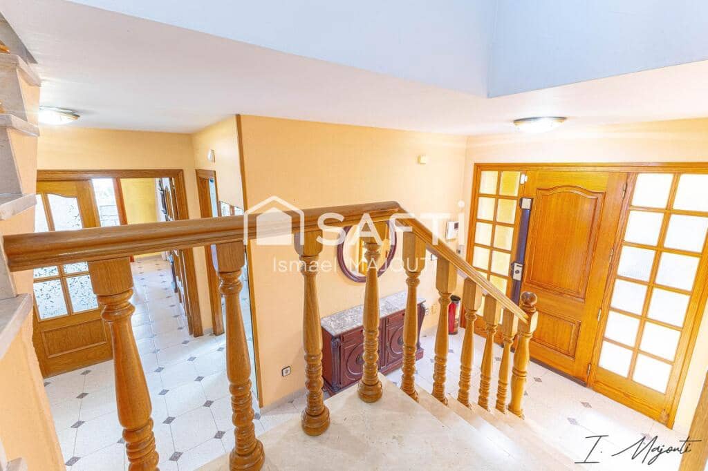 4 soverom Villa til salgs i Sant Julia de Ramis med garasje - € 469 000 (Ref: 9174089)