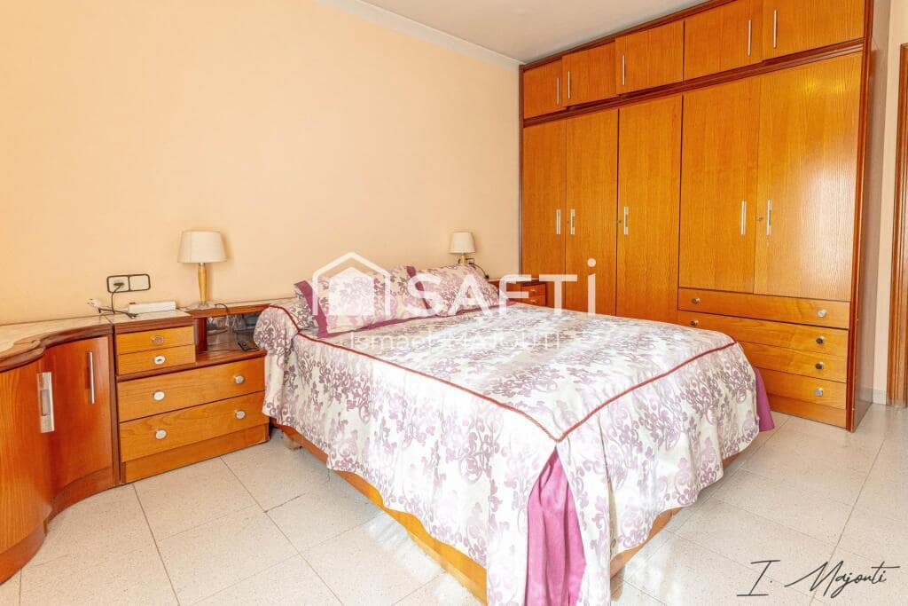 4 soverom Villa til salgs i Sant Julia de Ramis med garasje - € 469 000 (Ref: 9174089)