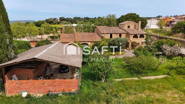 8 bedroom Villa for sale in La Bisbal d'Empordà with garage - € 630,000 (Ref: 9174091)