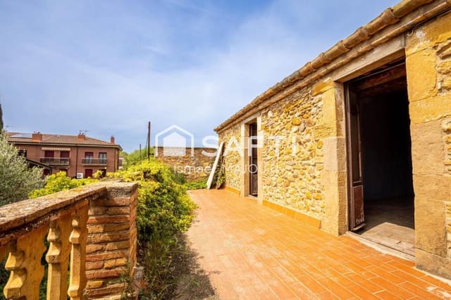 8 bedroom Villa for sale in La Bisbal d'Empordà with garage - € 630,000 (Ref: 9174091)