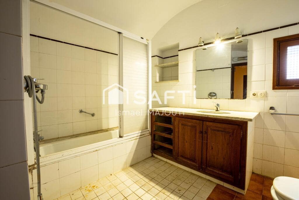 8 soveværelse Villa til salg i La Bisbal d'Emporda med garage - € 630.000 (Ref: 9174091)