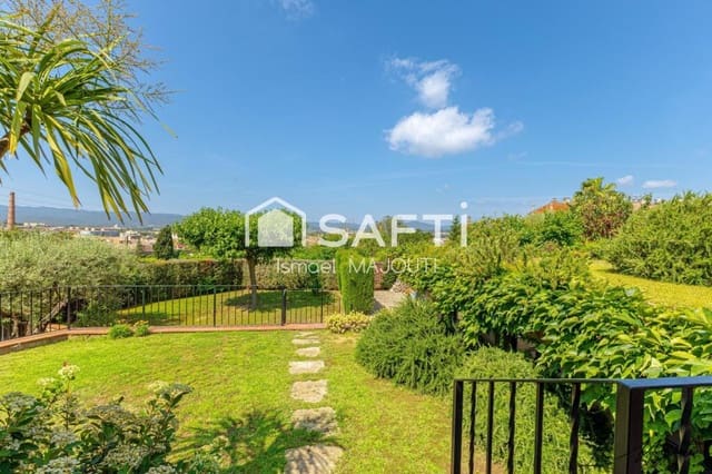 4 bedroom Villa for sale in Forallac with garage - € 585,000 (Ref: 9174093)