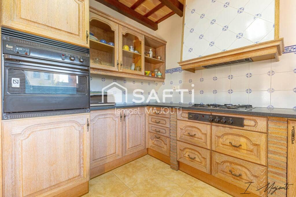 6 Zimmer Villa zu verkaufen in Ulla - 695.000 € (Ref: 9174095)