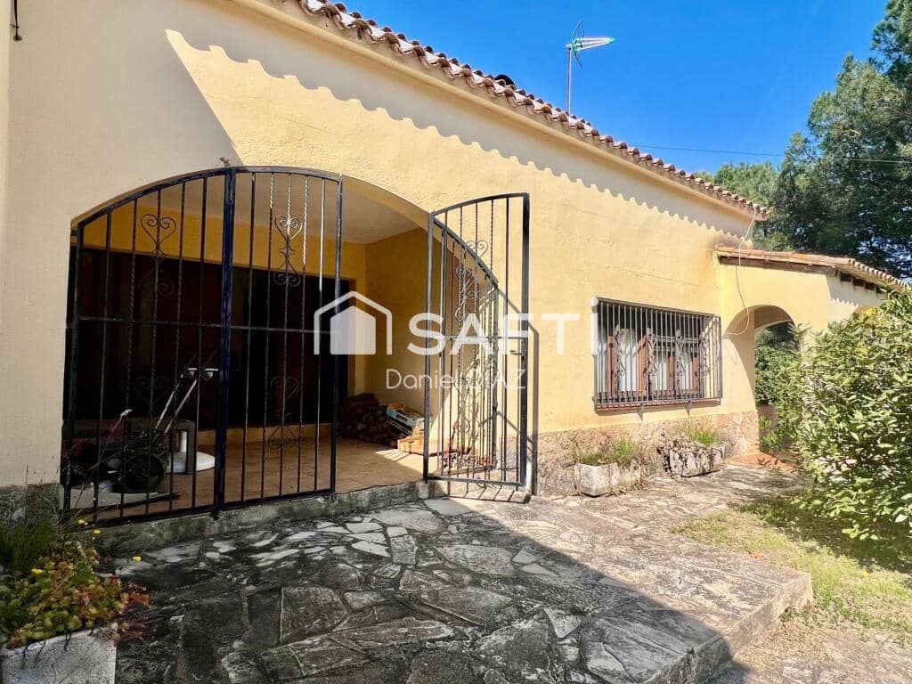 5 sypialnia Finka/Dom wiejski na sprzedaż w Santa Cristina d'Aro z garażem - 495 000 € (Ref: 9174107)