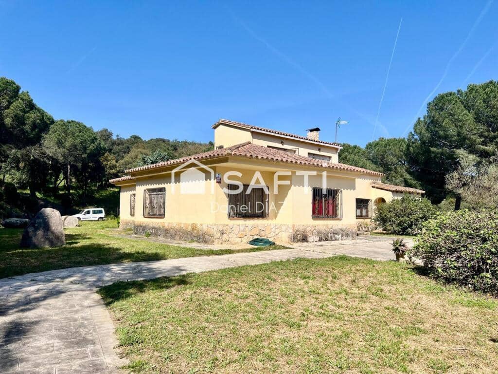 5 sypialnia Finka/Dom wiejski na sprzedaż w Santa Cristina d'Aro z garażem - 495 000 € (Ref: 9174107)
