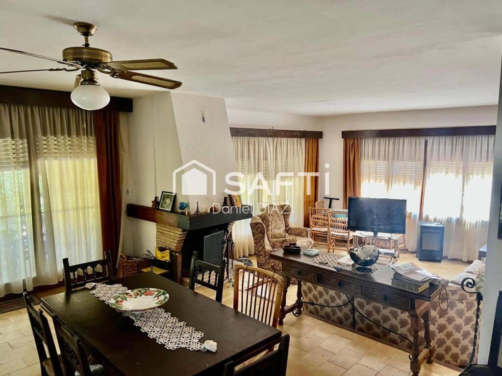 5 sypialnia Finka/Dom wiejski na sprzedaż w Santa Cristina d'Aro z garażem - 495 000 € (Ref: 9174107)