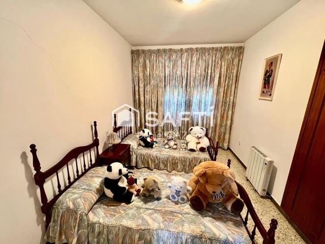 7 sypialnia Finka/Dom wiejski na sprzedaż w Maçanet de la Selva z basenem garażem - 315 000 € (Ref: 9174110)