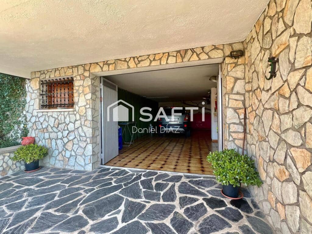 7 sypialnia Finka/Dom wiejski na sprzedaż w Macanet de la Selva z basenem garażem - 315 000 € (Ref: 9174110)