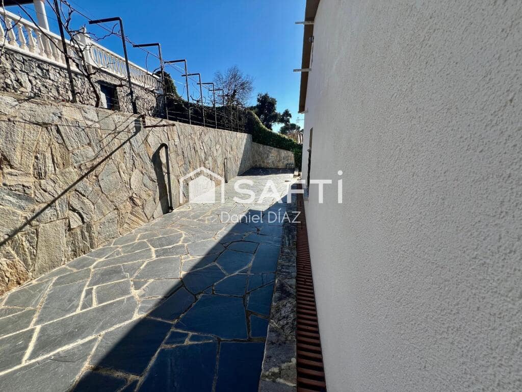 7 sypialnia Finka/Dom wiejski na sprzedaż w Macanet de la Selva z basenem garażem - 315 000 € (Ref: 9174110)