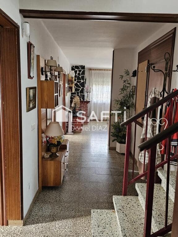 4 sypialnia Willa na sprzedaż w Macanet de la Selva z basenem garażem - 290 000 € (Ref: 9174117)