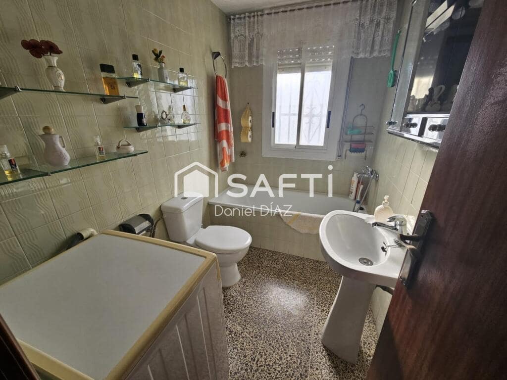 4 sypialnia Willa na sprzedaż w Macanet de la Selva z basenem garażem - 290 000 € (Ref: 9174117)