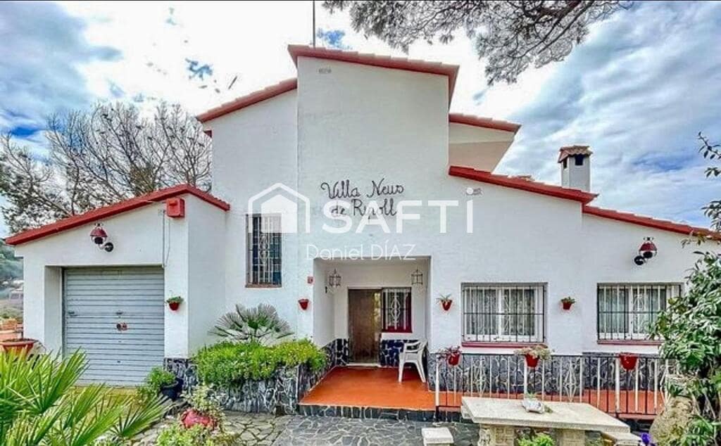 4 sypialnia Willa na sprzedaż w Macanet de la Selva z basenem garażem - 290 000 € (Ref: 9174117)