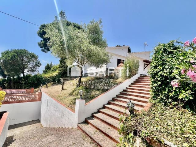 4 Zimmer Finca/Landgut zu verkaufen in Aiguaviva Parc, Vidreres mit Pool - 220.000 € (Ref: 9174118)