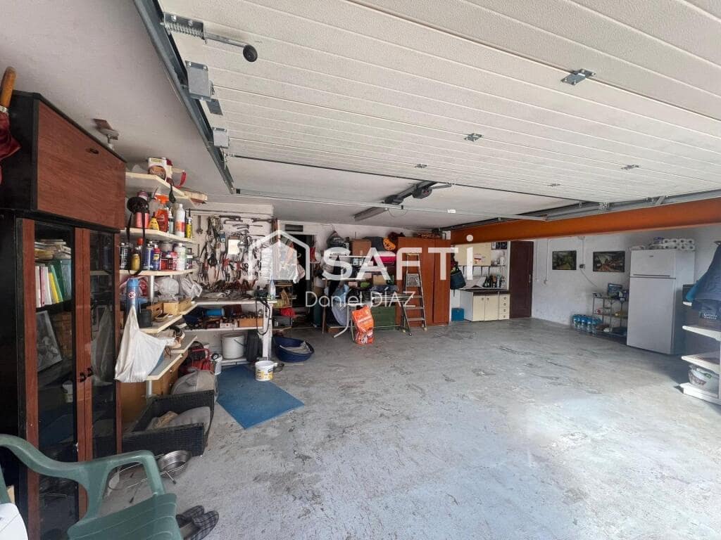 4 soveværelse Villa til salg i Lloret de Mar med swimmingpool garage - € 440.000 (Ref: 9174119)