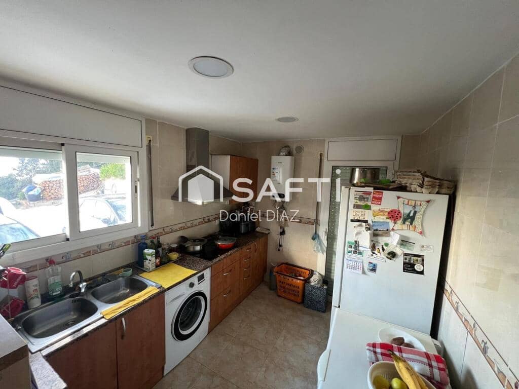 3 soveværelse Finca/Landehus til salg i Vidreres med garage - € 290.000 (Ref: 9174120)