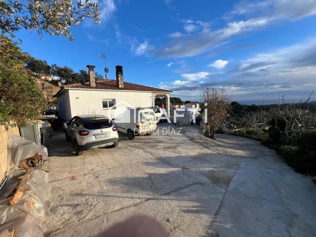 3 sypialnia Finka/Dom wiejski na sprzedaż w Aiguaviva Parc, Vidreres z garażem - 290 000 € (Ref: 9174120)