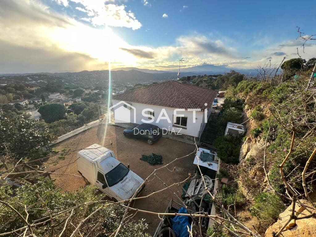 3 soveværelse Finca/Landehus til salg i Vidreres med garage - € 290.000 (Ref: 9174120)