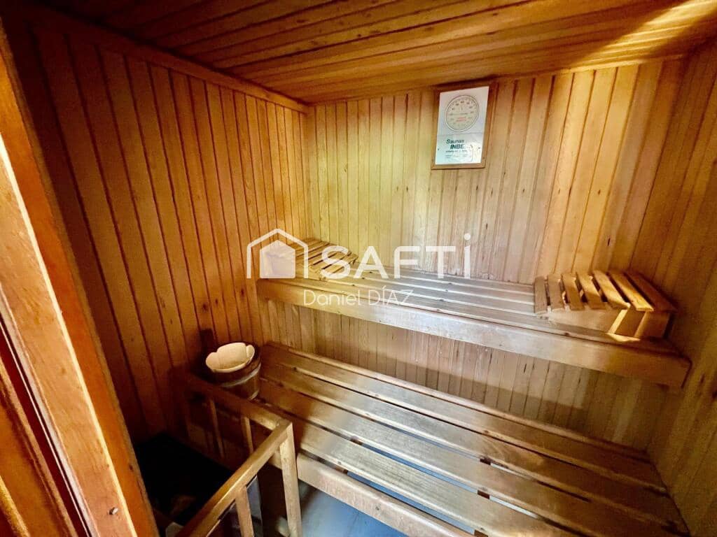 6 soveværelse Finca/Landehus til salg i Macanet de la Selva med swimmingpool garage - € 360.000 (Ref: 9174123)