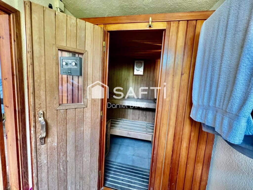 6 soveværelse Finca/Landehus til salg i Macanet de la Selva med swimmingpool garage - € 360.000 (Ref: 9174123)