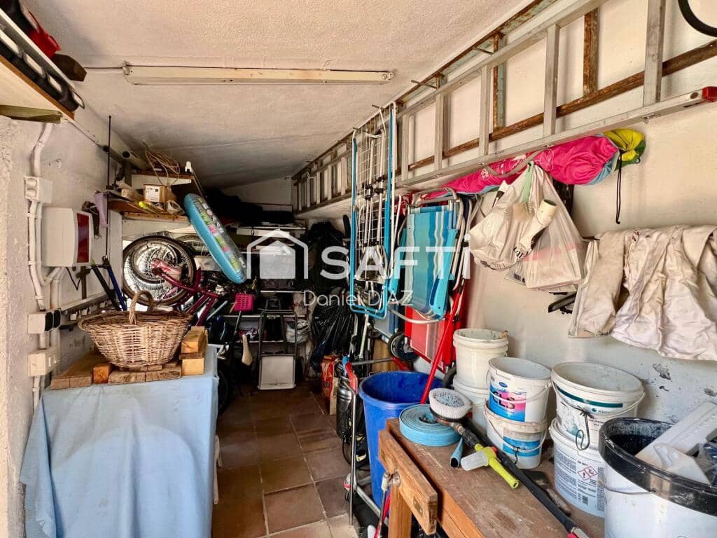 6 soveværelse Finca/Landehus til salg i Macanet de la Selva med swimmingpool garage - € 360.000 (Ref: 9174123)