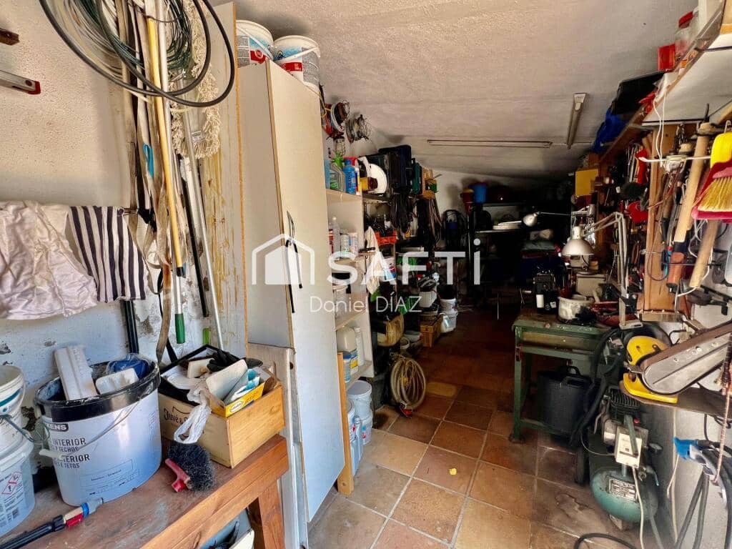 6 soveværelse Finca/Landehus til salg i Macanet de la Selva med swimmingpool garage - € 360.000 (Ref: 9174123)