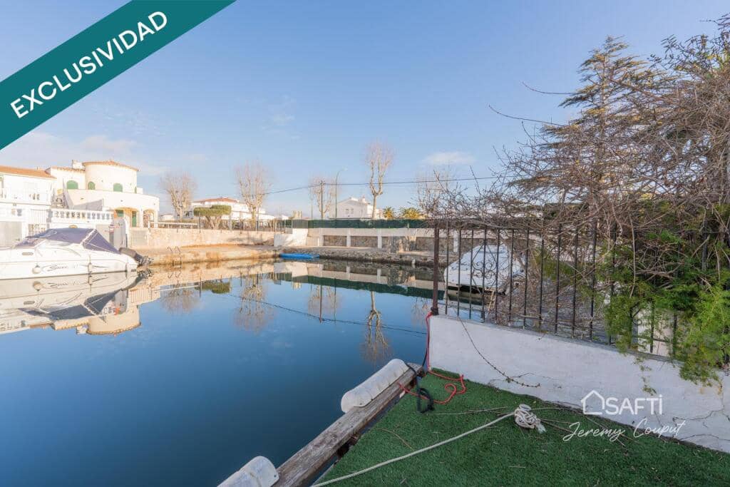 2 sypialnia Willa na sprzedaż w Empuriabrava z basenem garażem - 449 000 € (Ref: 9174139)