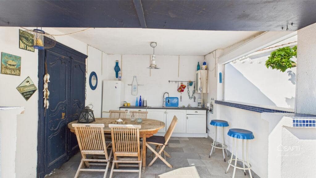 Chalet de 4 habitaciones en Empuriabrava en venta con piscina garaje - 995.000 € (Ref: 9174141)