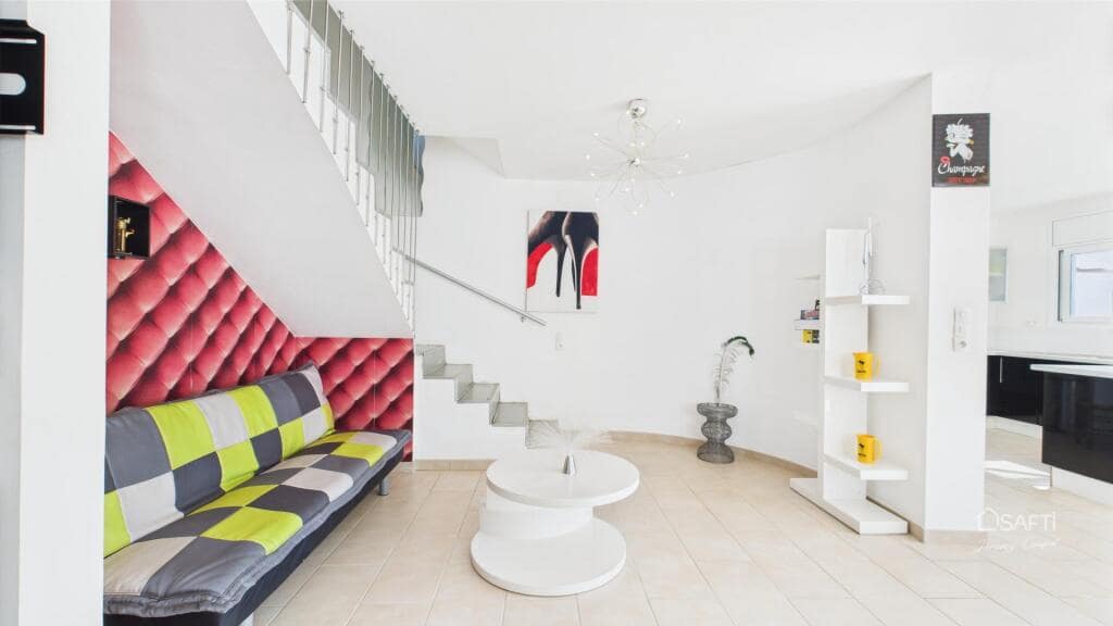 Chalet de 4 habitaciones en Empuriabrava en venta con piscina garaje - 995.000 € (Ref: 9174141)