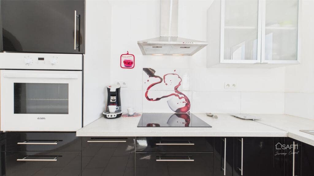 Chalet de 4 habitaciones en Empuriabrava en venta con piscina garaje - 995.000 € (Ref: 9174141)