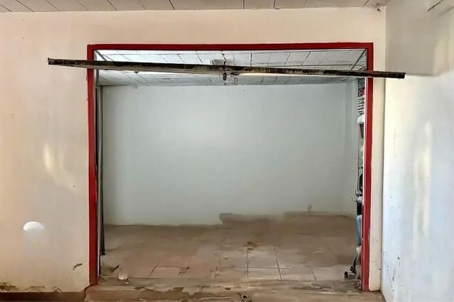 Garagem para venda em Empuriabrava, Castelló d'Empúries - 29 000 € (Ref: 9174142)