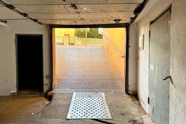 Garagem para venda em Empuriabrava, Castelló d'Empúries - 29 000 € (Ref: 9174142)
