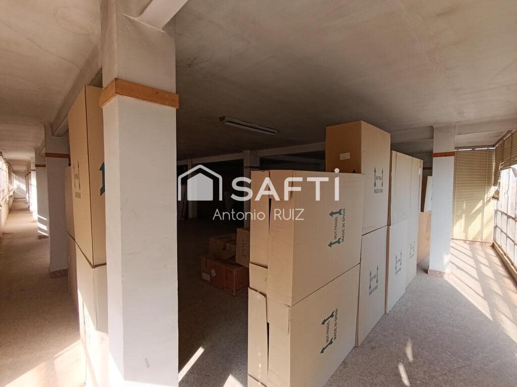 Bureau à vendre à Jodar - 850 000 € (Ref: 9174153)