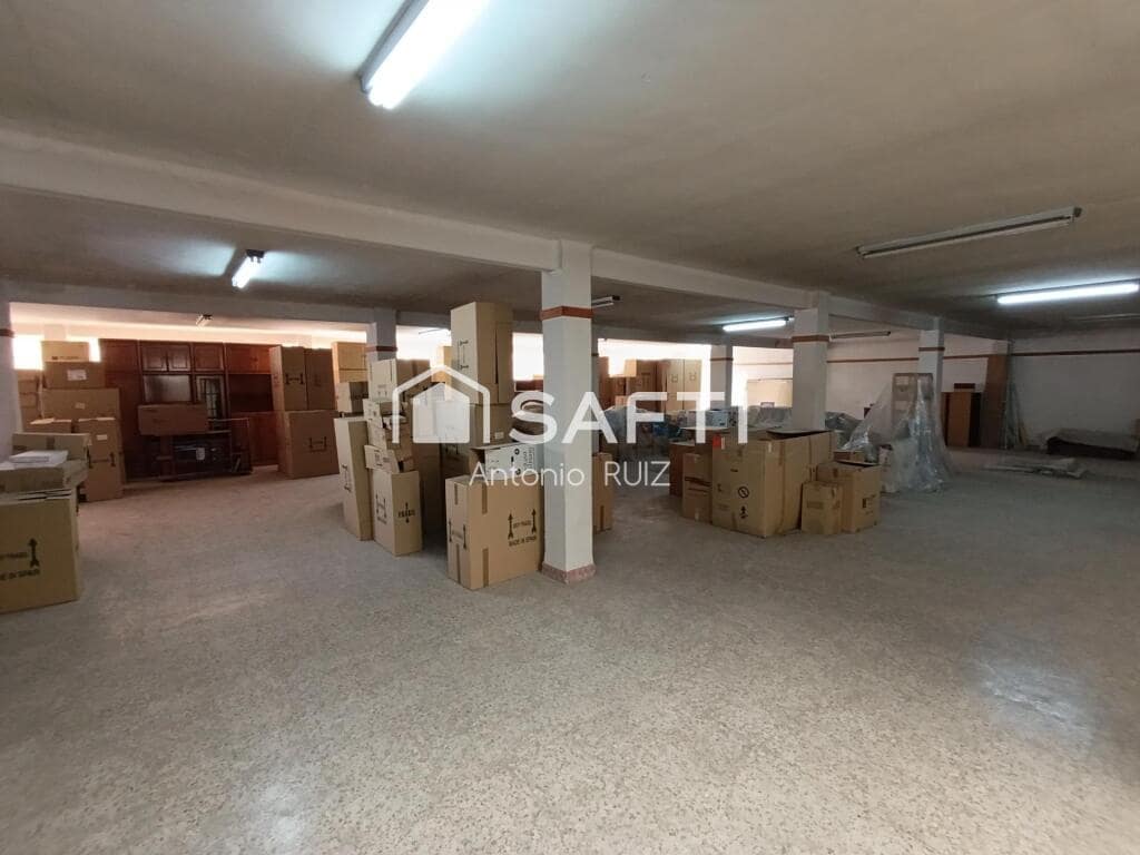 Bureau à vendre à Jodar - 850 000 € (Ref: 9174153)
