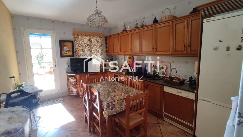 4 sypialnia Willa na sprzedaż w Ubeda - 345 000 € (Ref: 9174157)