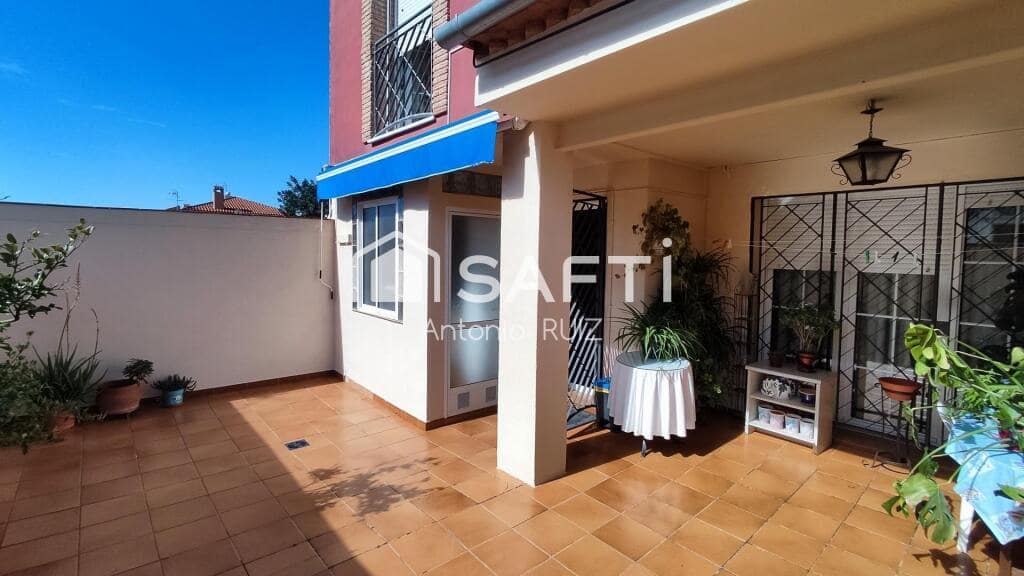 4 sypialnia Willa na sprzedaż w Ubeda - 345 000 € (Ref: 9174157)