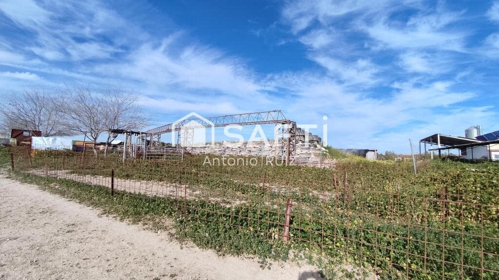 Grunde uden byggetilladelser til salg i Ubeda - € 285.000 (Ref: 9174158)