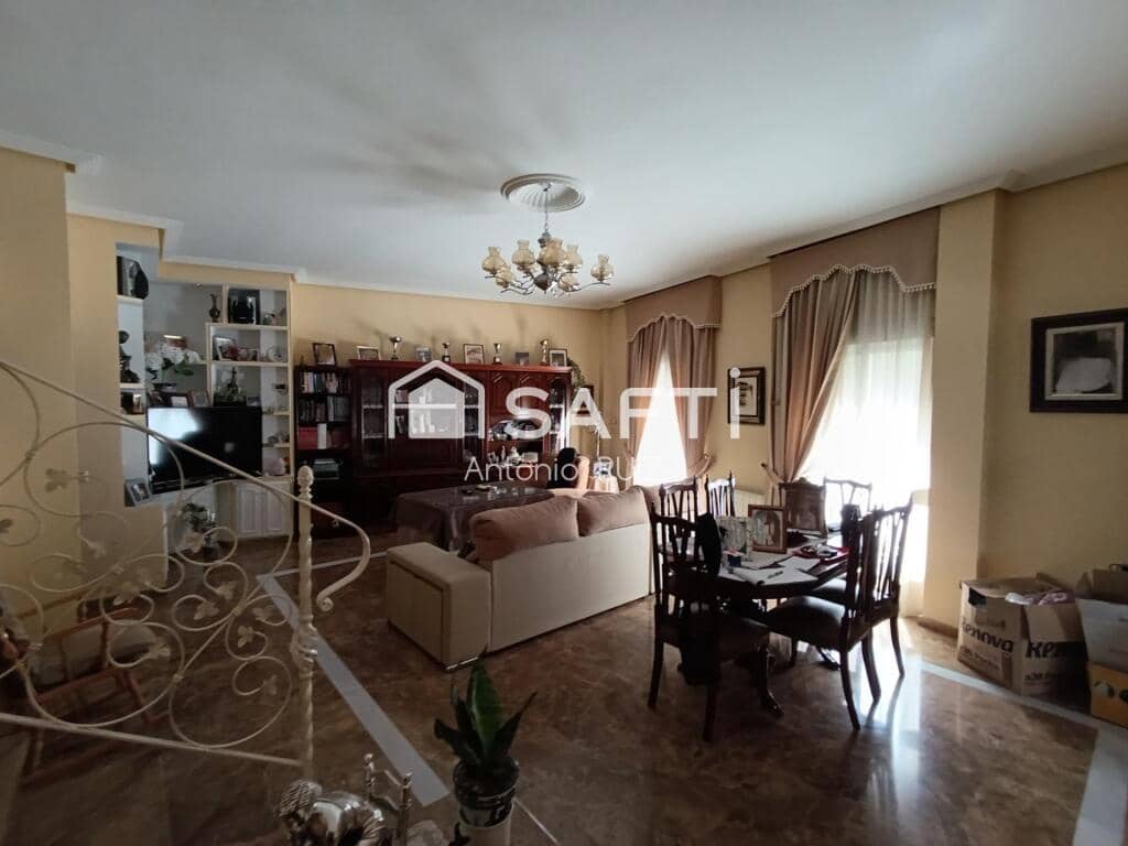 4 soveværelse Rækkehus til salg i Quesada med garage - € 270.000 (Ref: 9174162)