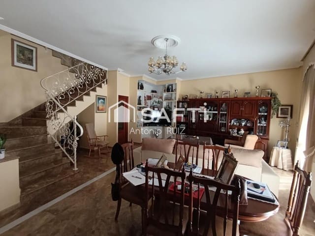 4 chambre Villa/Maison Mitoyenne à vendre à Quesada avec garage - 270 000 € (Ref: 9174162)