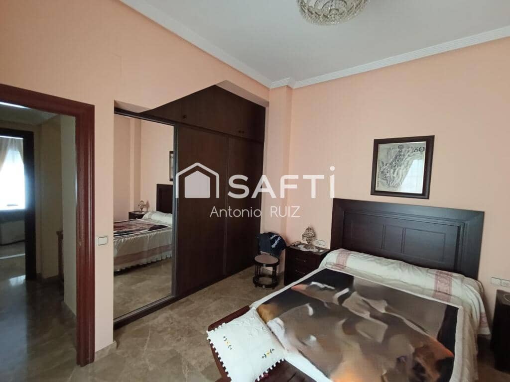 4 soveværelse Rækkehus til salg i Quesada med garage - € 270.000 (Ref: 9174162)