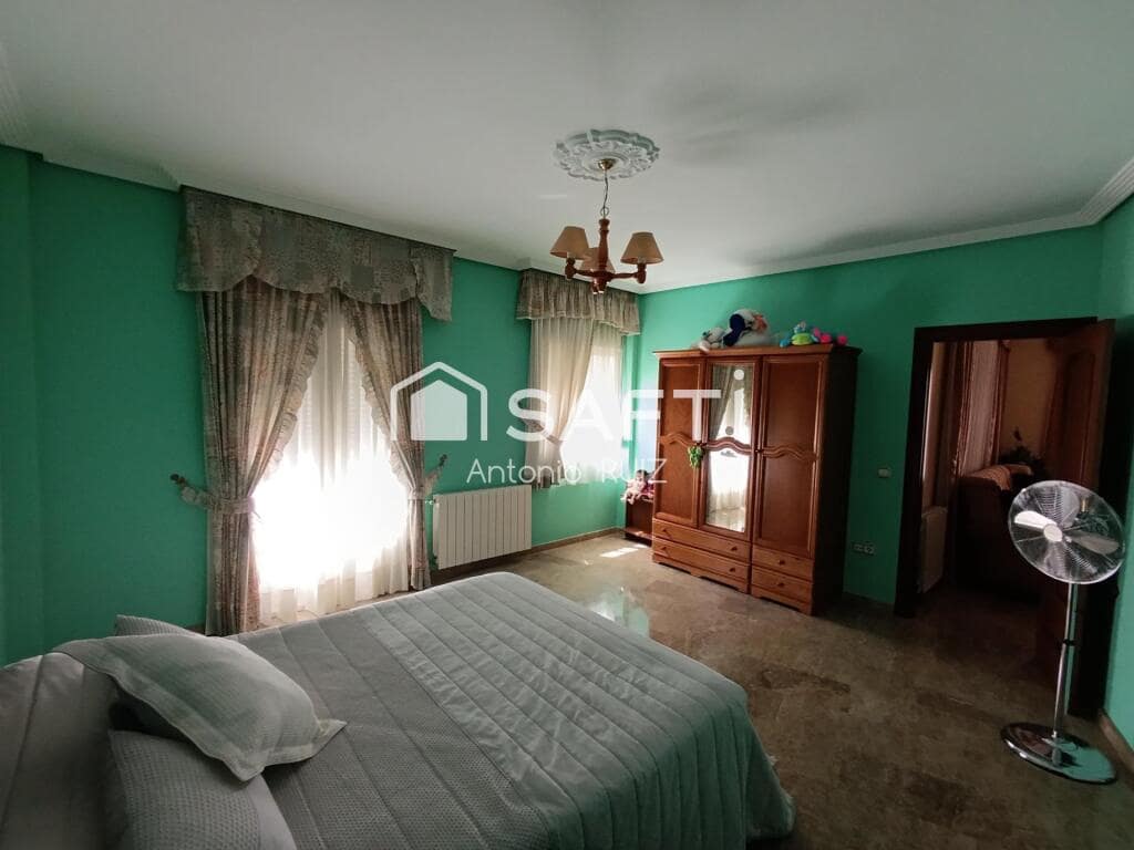 4 soveværelse Rækkehus til salg i Quesada med garage - € 270.000 (Ref: 9174162)