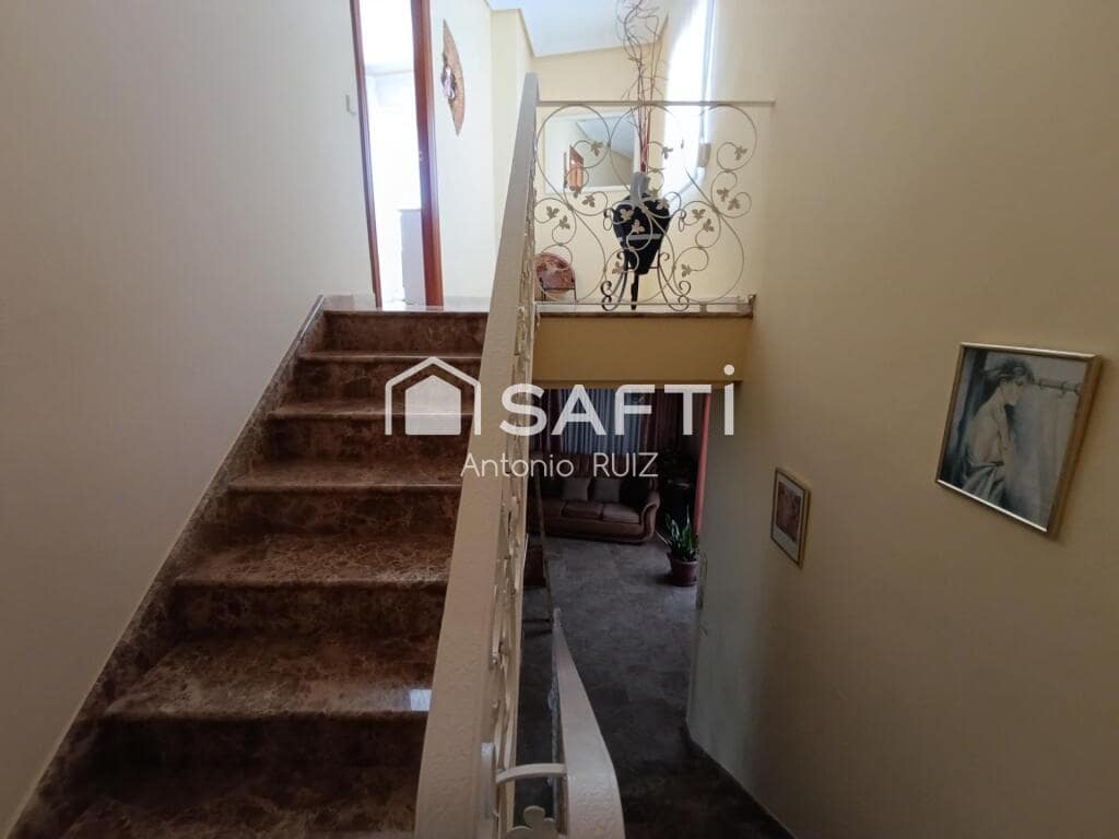 4 soveværelse Rækkehus til salg i Quesada med garage - € 270.000 (Ref: 9174162)